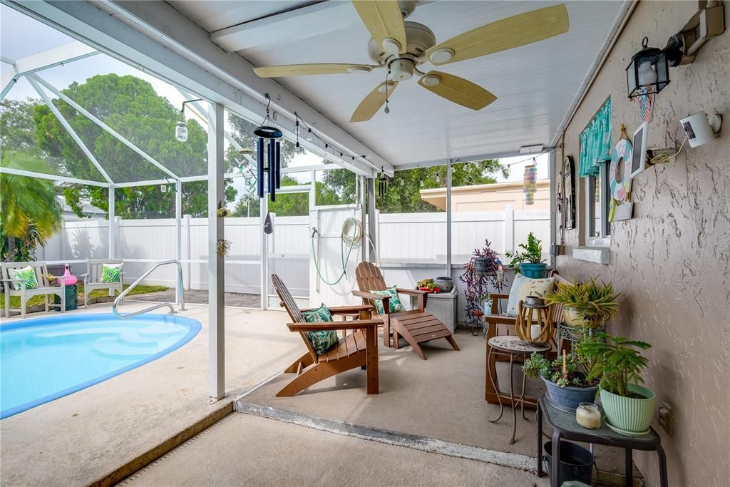 Active With Contract: $399,900 (3 beds, 2 baths, 1164 Square Feet)