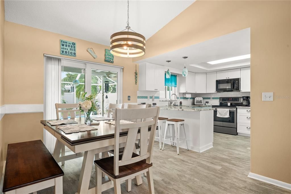 Active With Contract: $399,900 (3 beds, 2 baths, 1164 Square Feet)