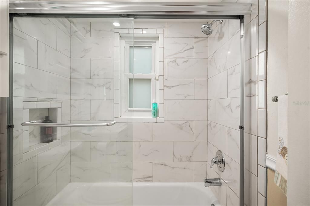 Active With Contract: $399,900 (3 beds, 2 baths, 1164 Square Feet)