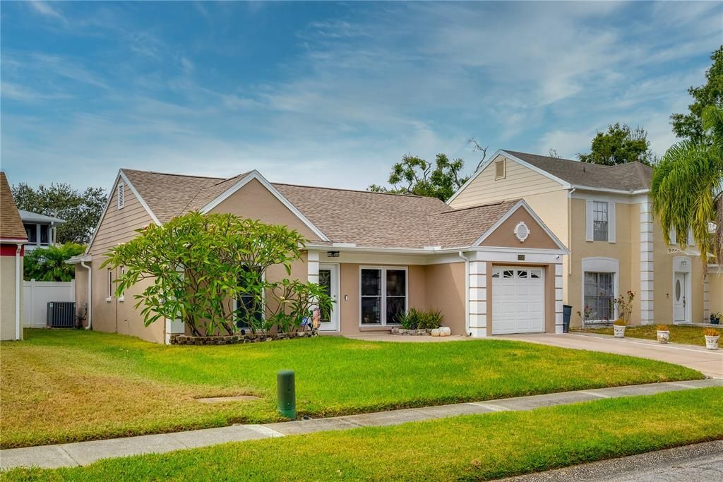 Active With Contract: $399,900 (3 beds, 2 baths, 1164 Square Feet)