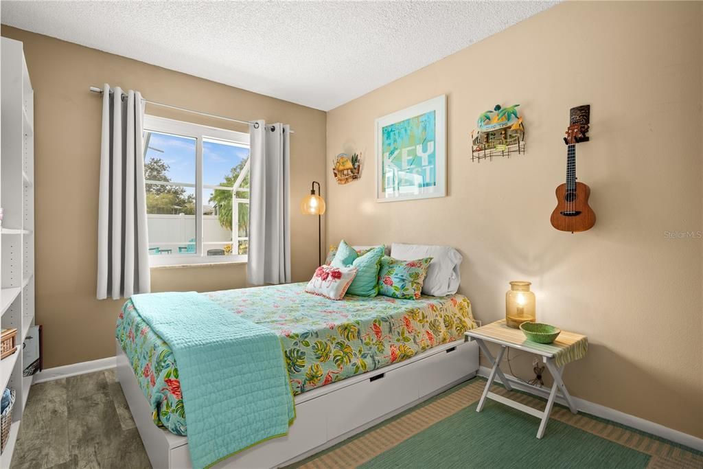 Active With Contract: $399,900 (3 beds, 2 baths, 1164 Square Feet)