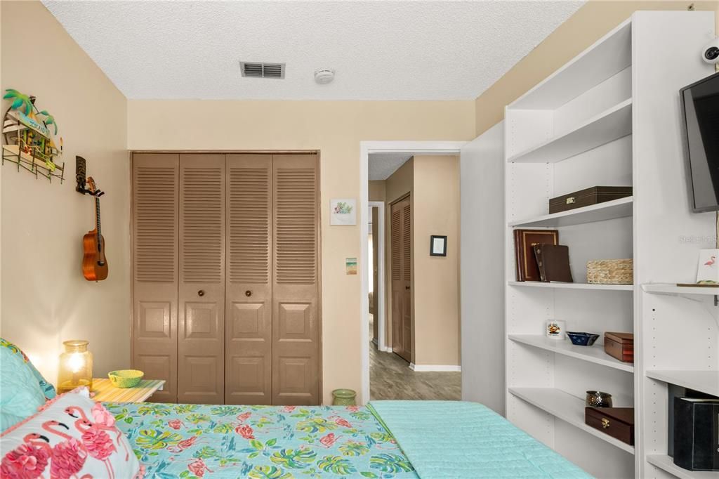 Active With Contract: $399,900 (3 beds, 2 baths, 1164 Square Feet)