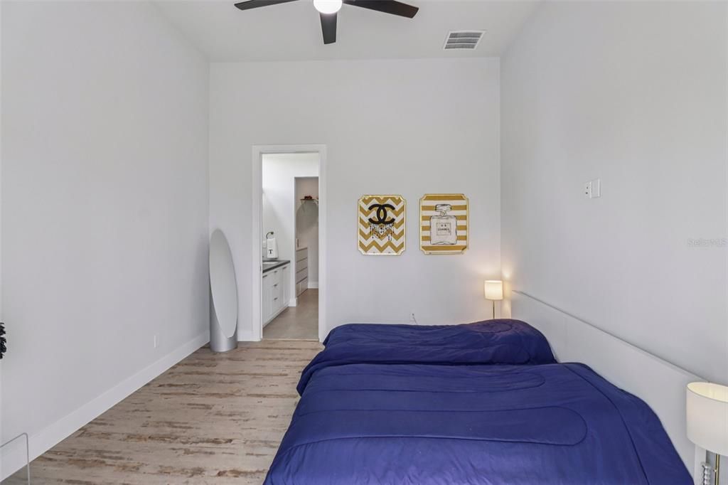 待售: $789,900 (3 贝兹, 2 浴室, 2014 平方英尺)