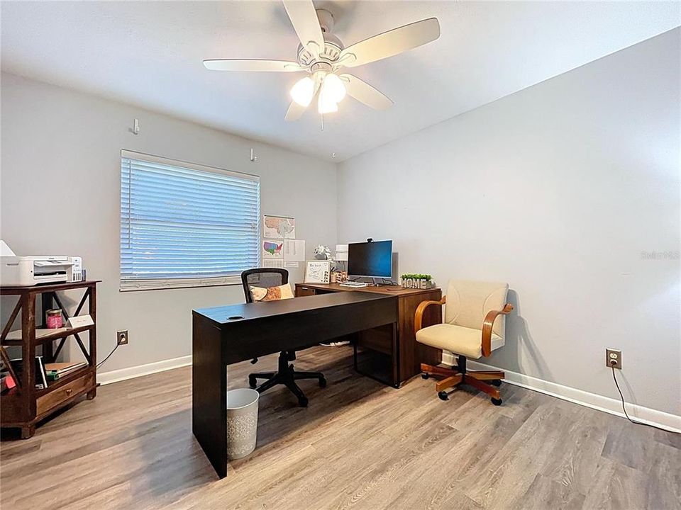 For Sale: $599,000 (5 beds, 3 baths, 2261 Square Feet)