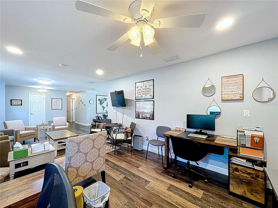 For Sale: $599,000 (5 beds, 3 baths, 2261 Square Feet)