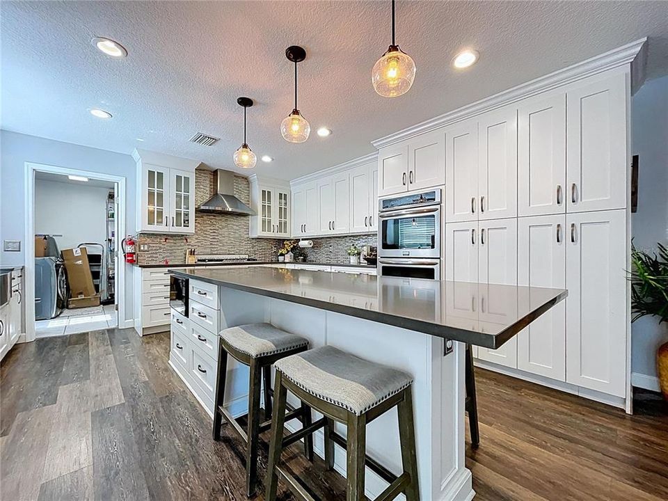 For Sale: $599,000 (5 beds, 3 baths, 2261 Square Feet)