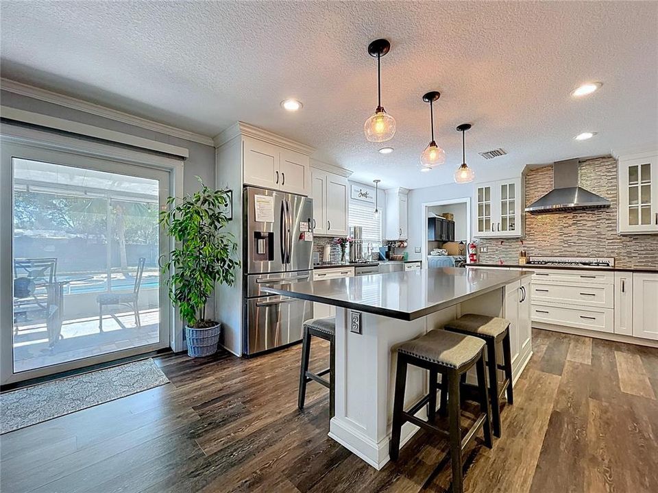 For Sale: $599,000 (5 beds, 3 baths, 2261 Square Feet)