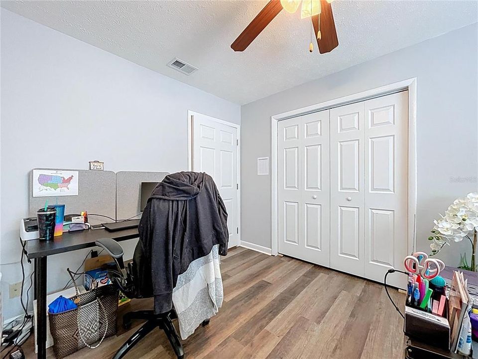 For Sale: $599,000 (5 beds, 3 baths, 2261 Square Feet)