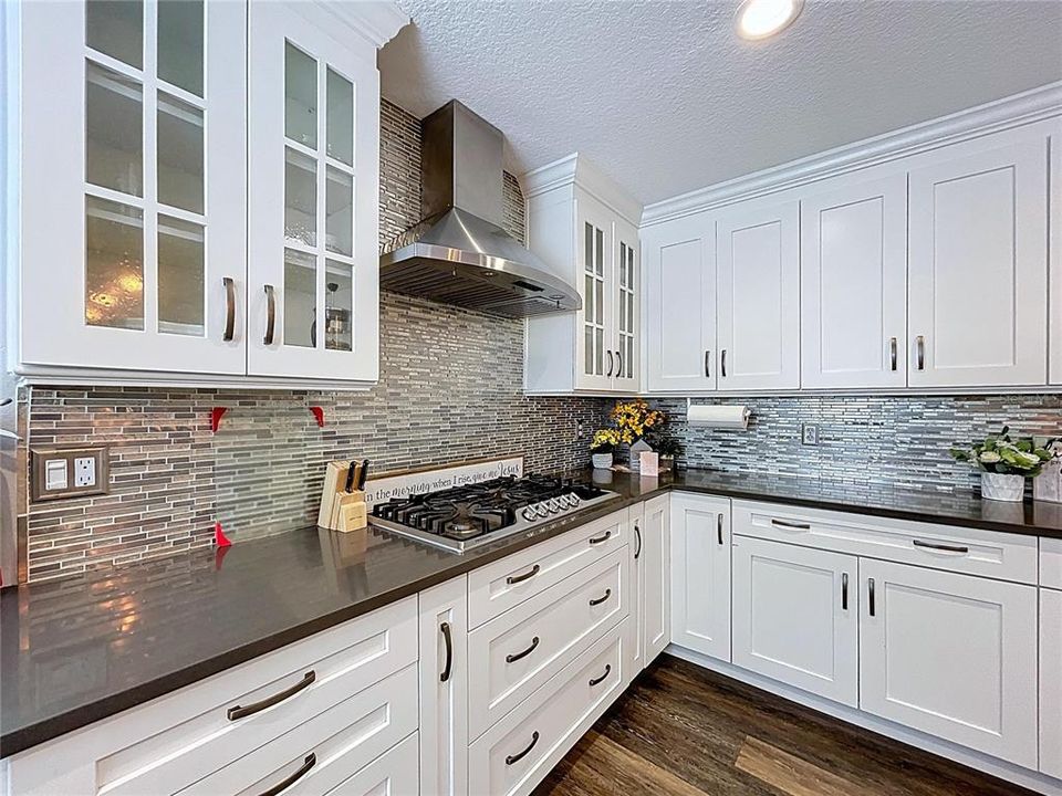 For Sale: $599,000 (5 beds, 3 baths, 2261 Square Feet)