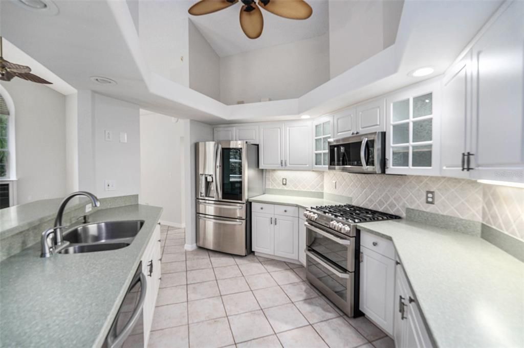 Active With Contract: $795,000 (3 beds, 2 baths, 1991 Square Feet)