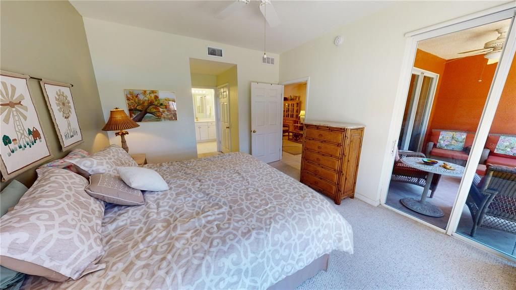 待售: $335,000 (3 贝兹, 2 浴室, 1596 平方英尺)