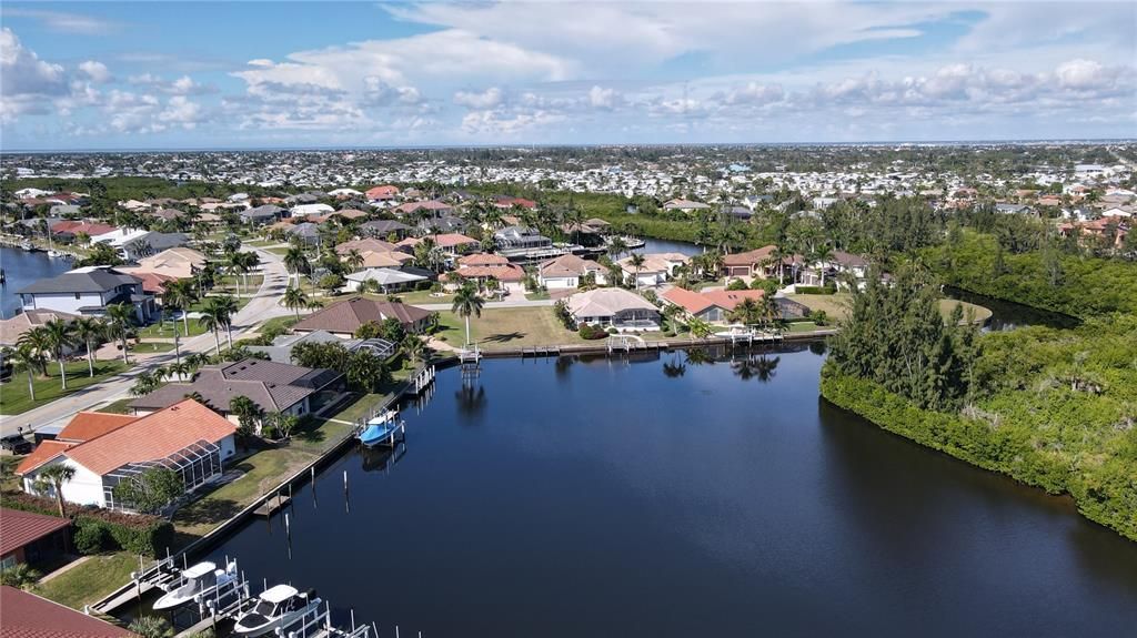 待售: $335,000 (3 贝兹, 2 浴室, 1596 平方英尺)