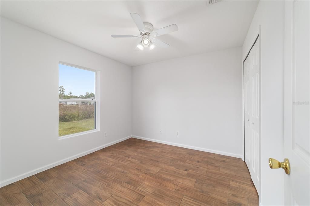 En Venta: $319,900 (4 camas, 2 baños, 2138 Pies cuadrados)