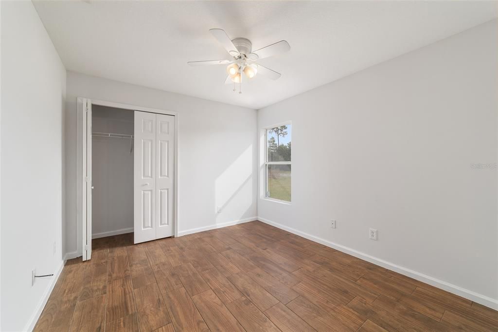 En Venta: $319,900 (4 camas, 2 baños, 2138 Pies cuadrados)