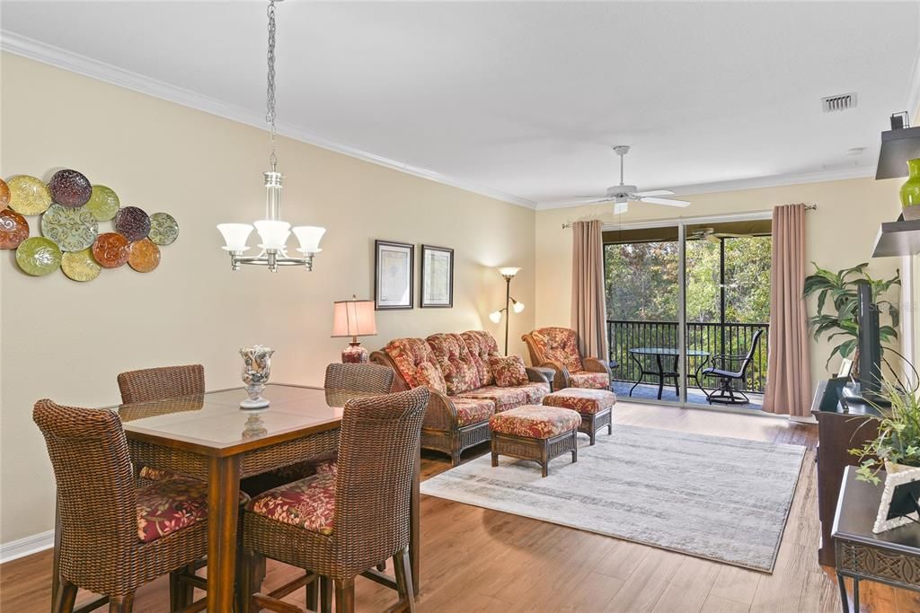 待售: $295,000 (2 贝兹, 2 浴室, 1326 平方英尺)