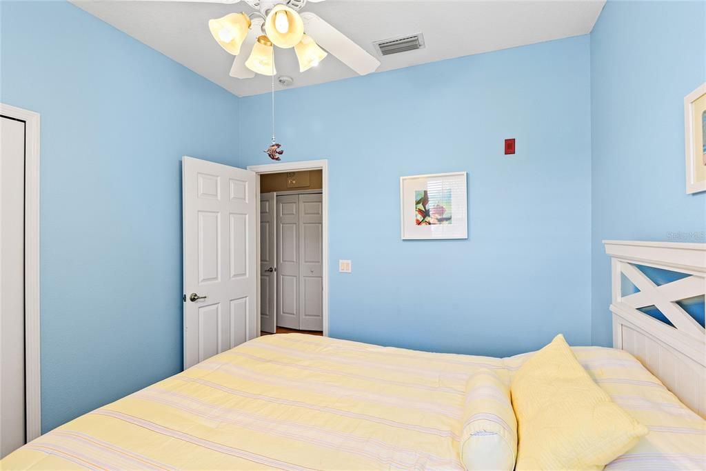 待售: $295,000 (2 贝兹, 2 浴室, 1326 平方英尺)