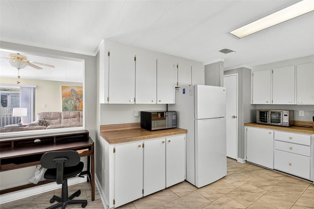 待售: $175,000 (2 贝兹, 2 浴室, 1276 平方英尺)