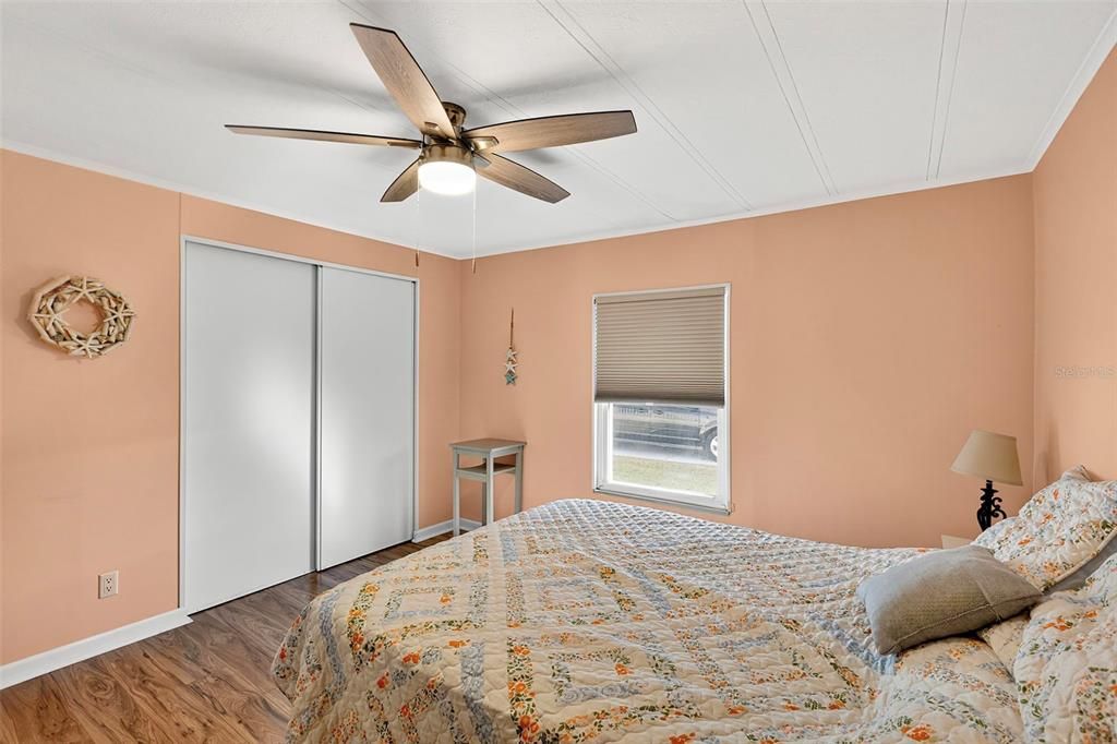 待售: $175,000 (2 贝兹, 2 浴室, 1276 平方英尺)