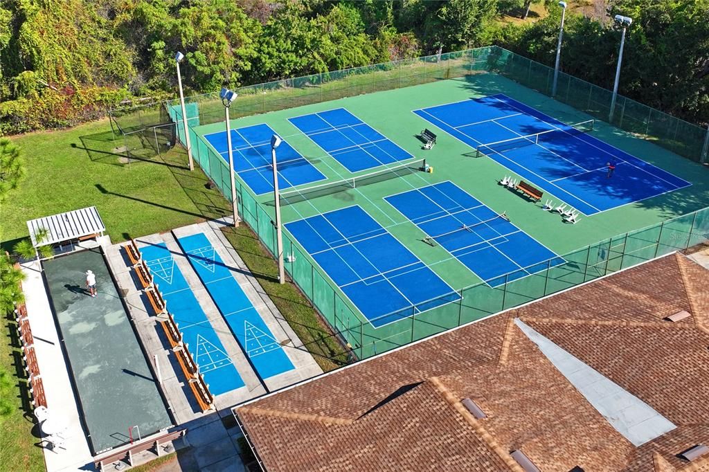 На продажу: $159,999 (2 спален, 1 ванн, 835 Квадратных фут)