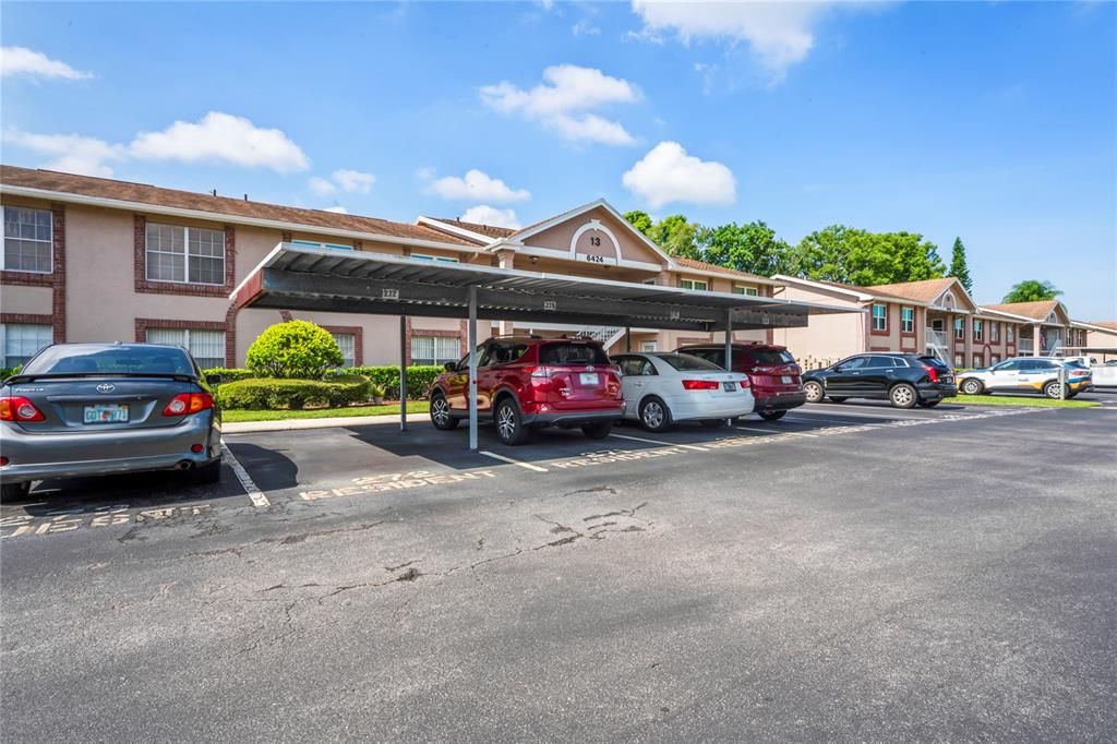 На продажу: $159,999 (2 спален, 1 ванн, 835 Квадратных фут)