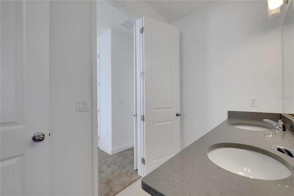 For Sale: $1,102,485 (5 beds, 4 baths, 3827 Square Feet)