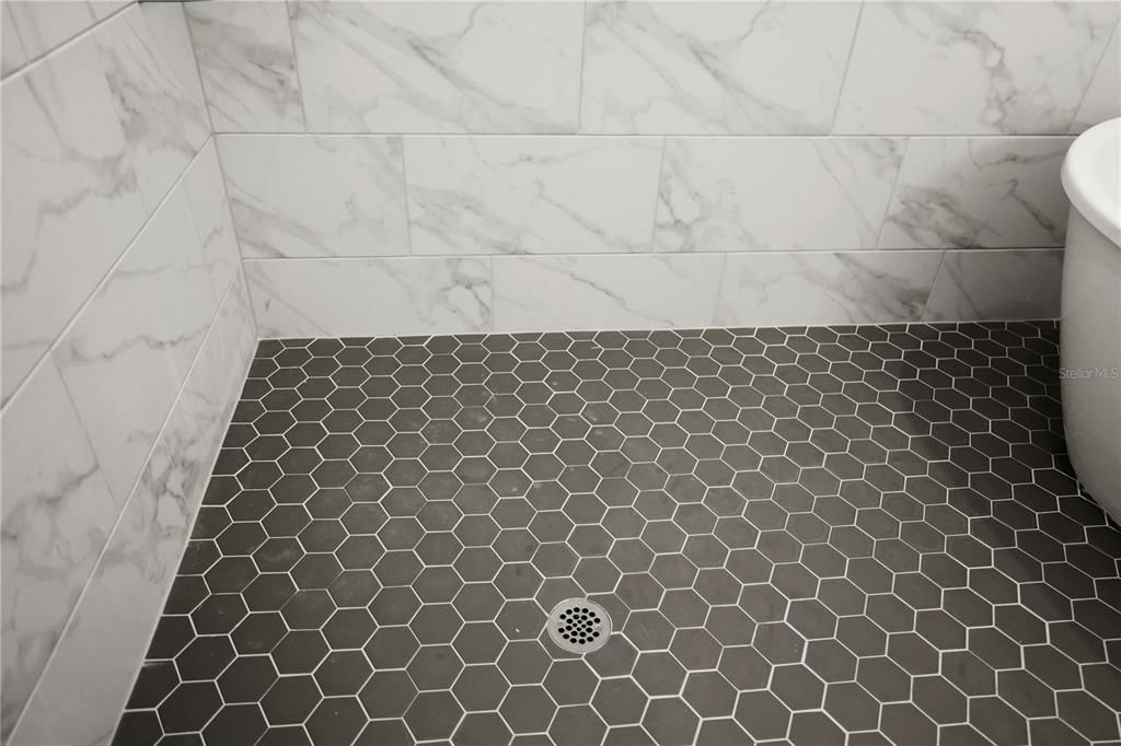 For Sale: $1,102,485 (5 beds, 4 baths, 3827 Square Feet)