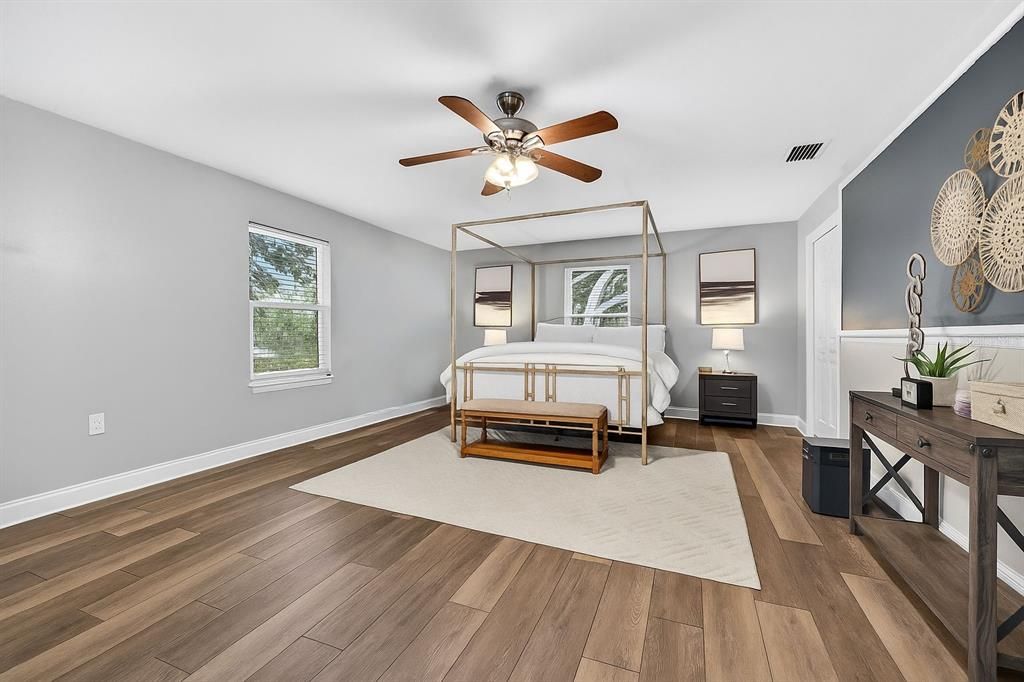 For Sale: $800,000 (3 beds, 2 baths, 1870 Square Feet)