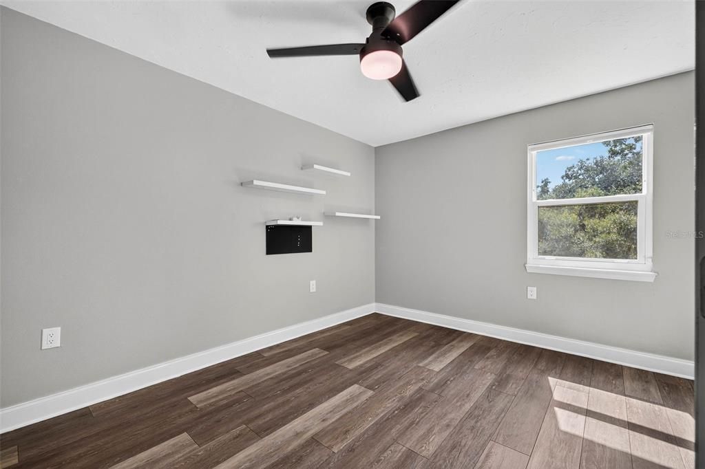 For Sale: $800,000 (3 beds, 2 baths, 1870 Square Feet)