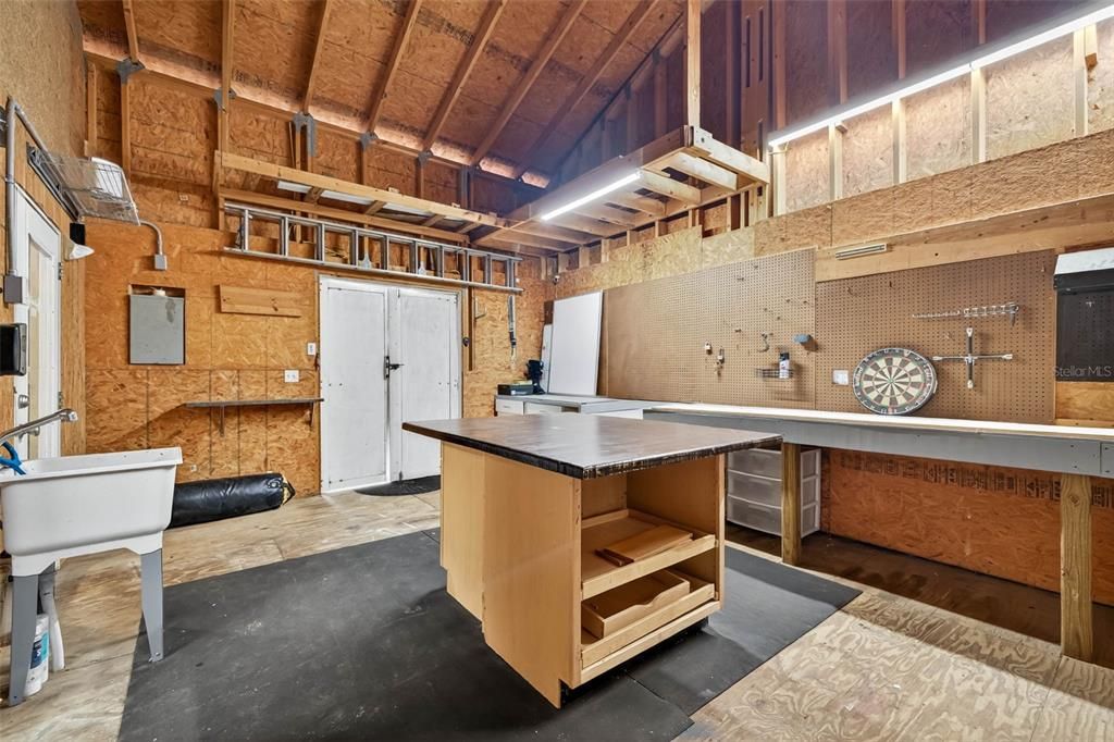 For Sale: $800,000 (3 beds, 2 baths, 1870 Square Feet)