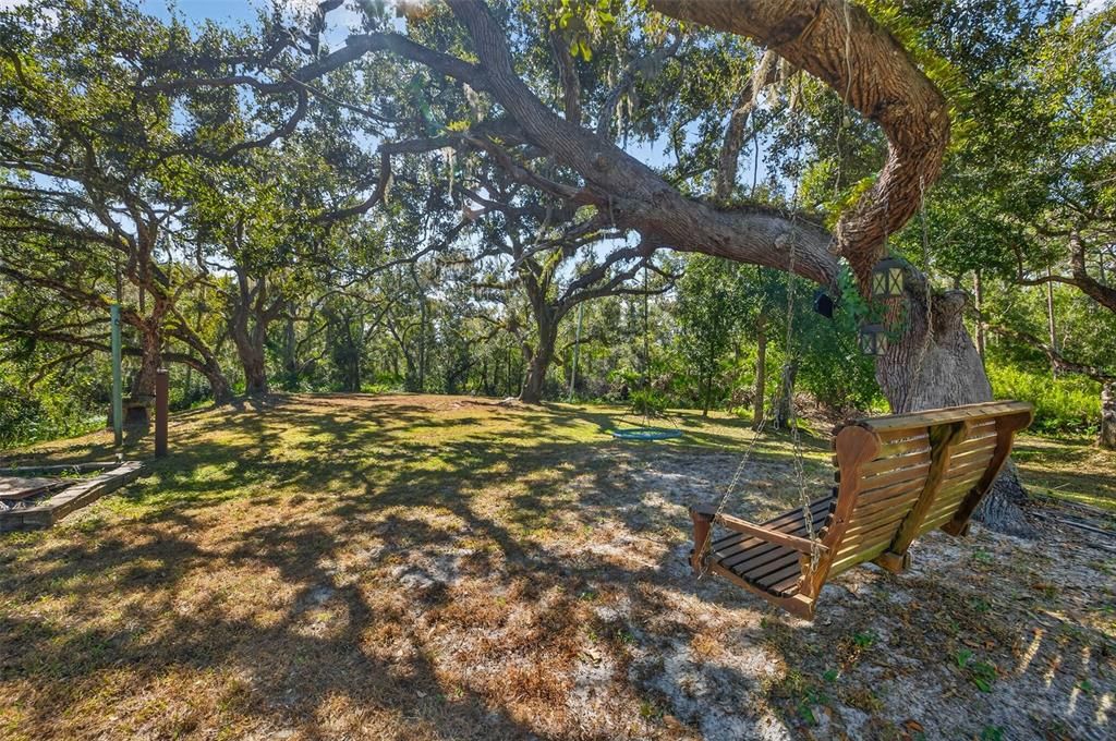 For Sale: $800,000 (3 beds, 2 baths, 1870 Square Feet)