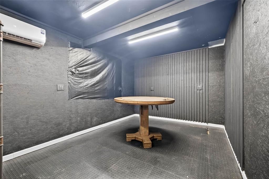 For Sale: $800,000 (3 beds, 2 baths, 1870 Square Feet)