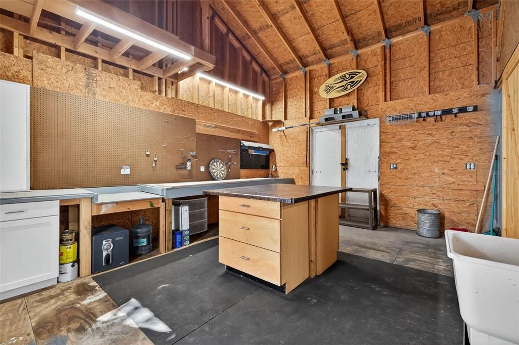 For Sale: $800,000 (3 beds, 2 baths, 1870 Square Feet)