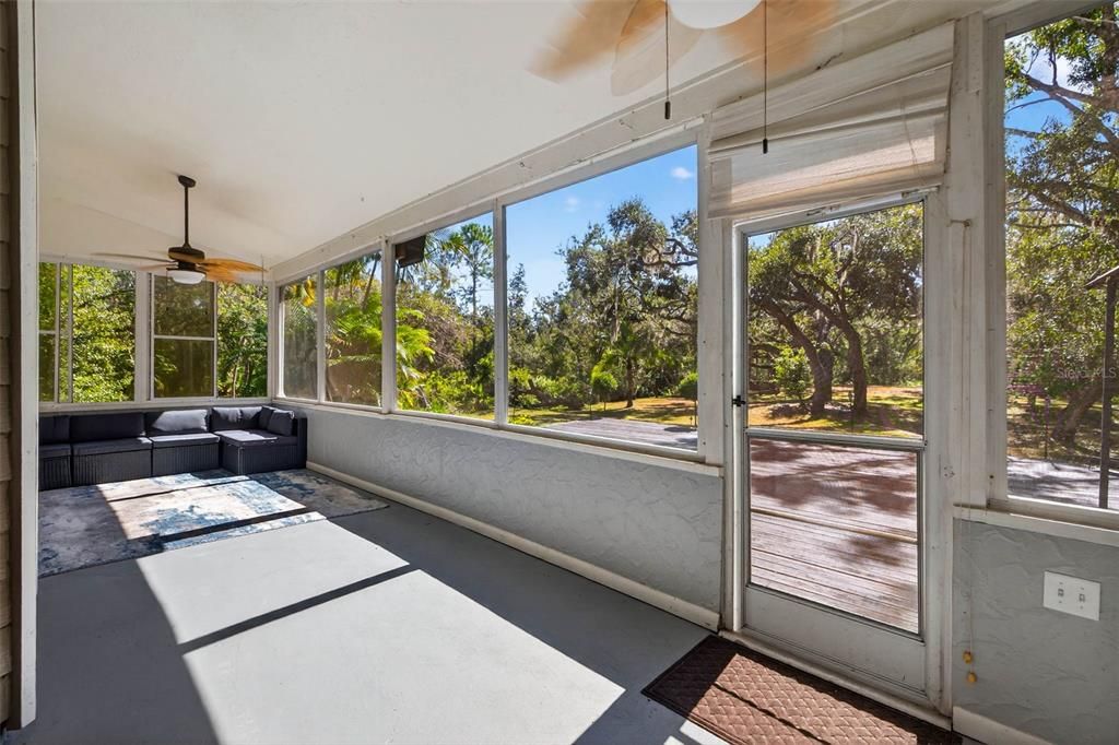 For Sale: $800,000 (3 beds, 2 baths, 1870 Square Feet)