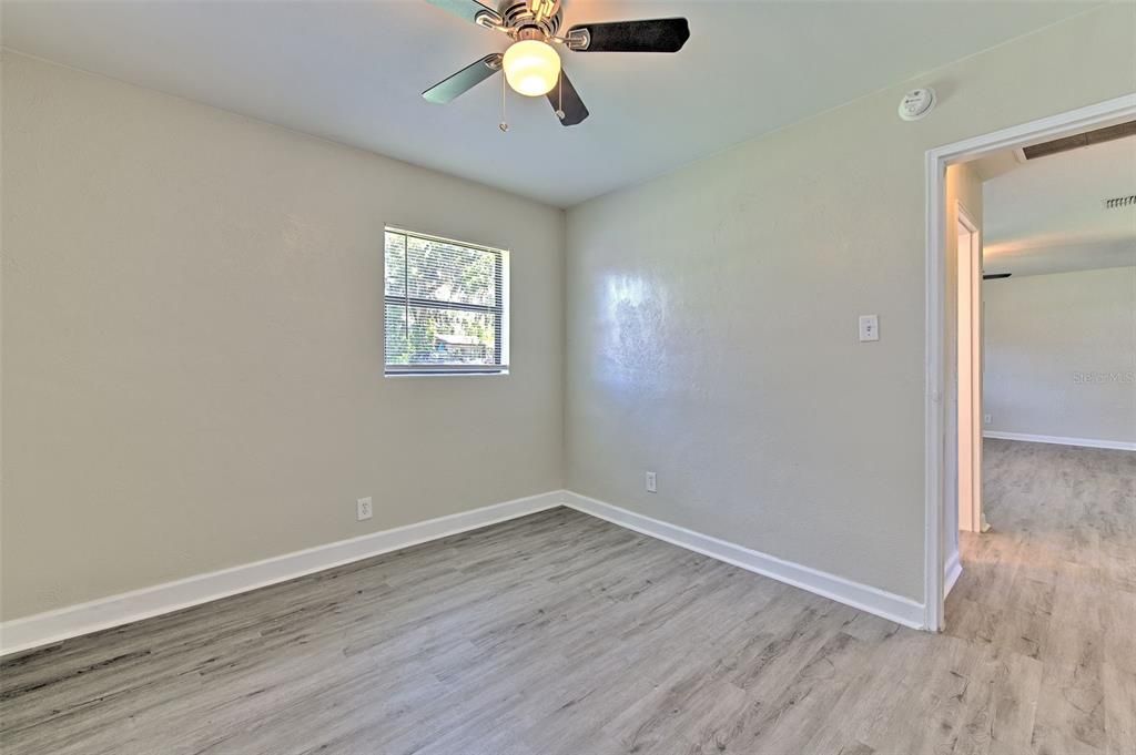 For Rent: $2,150 (3 beds, 1 baths, 1119 Square Feet)