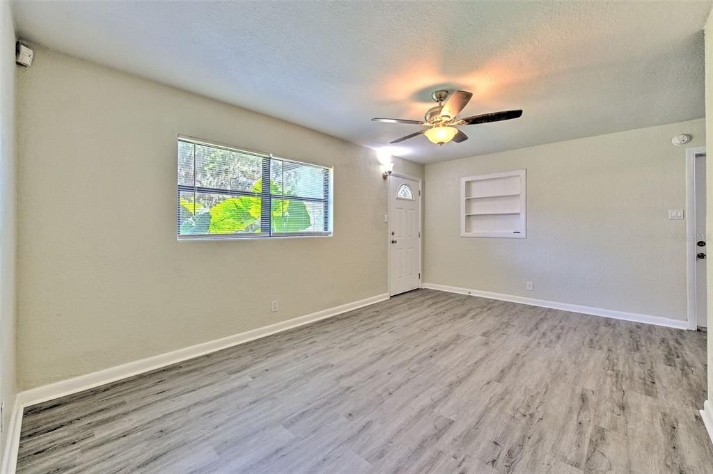 For Rent: $2,150 (3 beds, 1 baths, 1119 Square Feet)