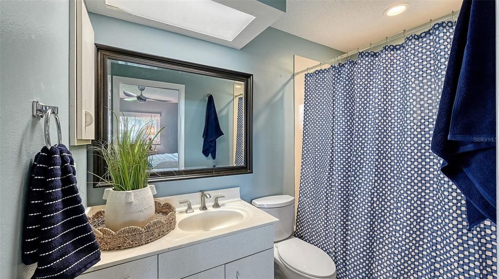 For Sale: $525,000 (2 beds, 2 baths, 1394 Square Feet)