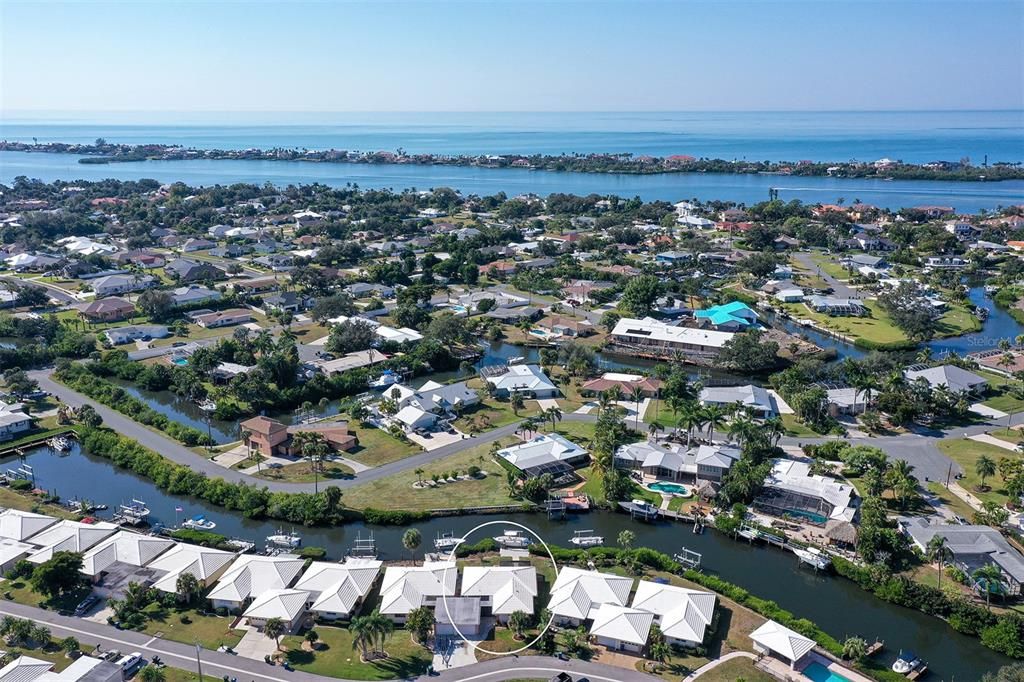 For Sale: $525,000 (2 beds, 2 baths, 1394 Square Feet)