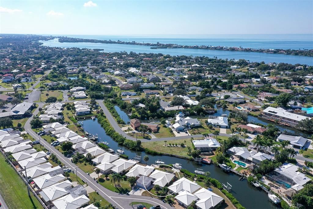 For Sale: $525,000 (2 beds, 2 baths, 1394 Square Feet)