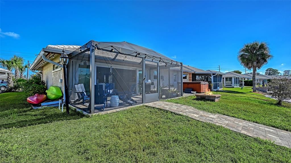 For Sale: $525,000 (2 beds, 2 baths, 1394 Square Feet)