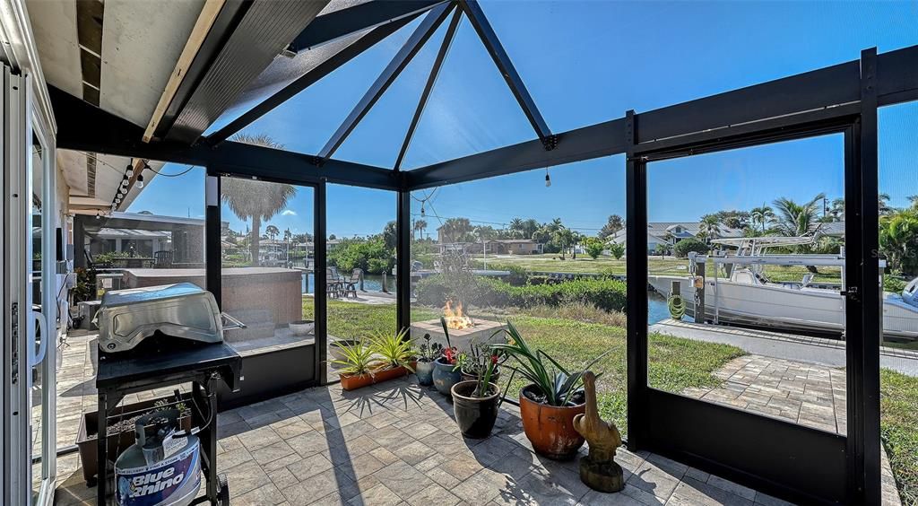 For Sale: $525,000 (2 beds, 2 baths, 1394 Square Feet)