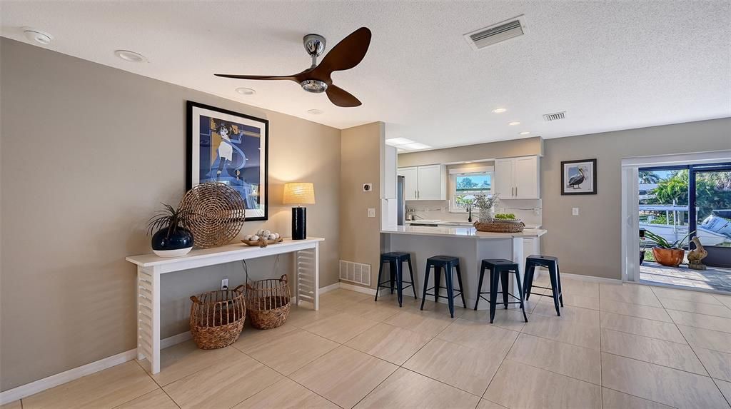 For Sale: $525,000 (2 beds, 2 baths, 1394 Square Feet)