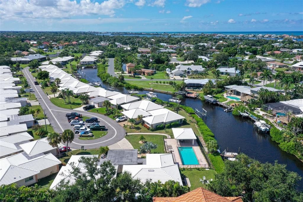 For Sale: $525,000 (2 beds, 2 baths, 1394 Square Feet)