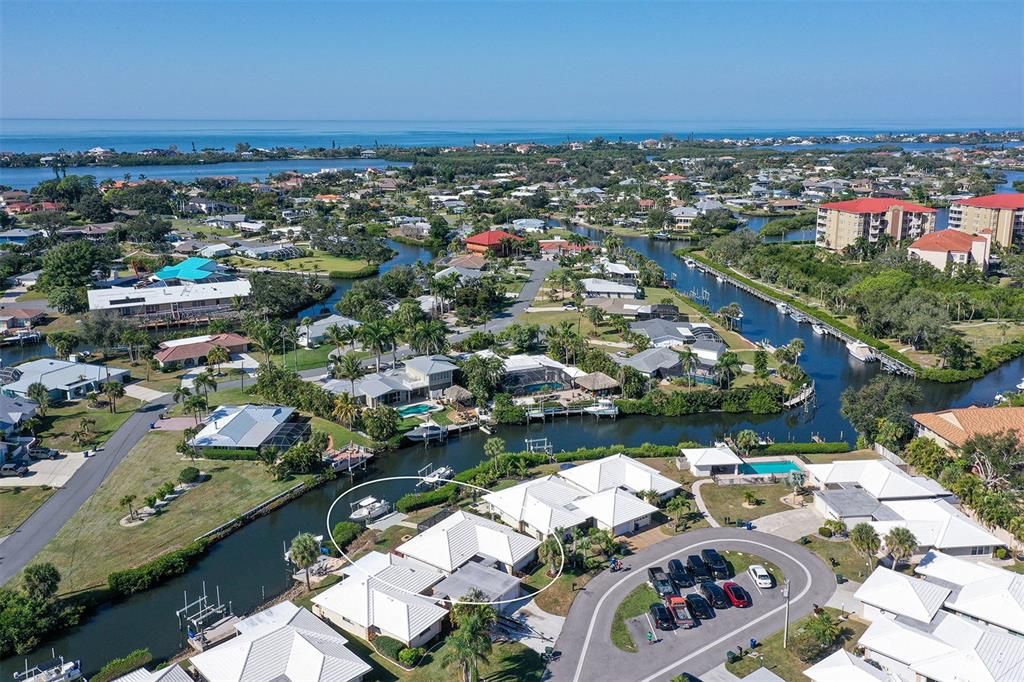 For Sale: $525,000 (2 beds, 2 baths, 1394 Square Feet)