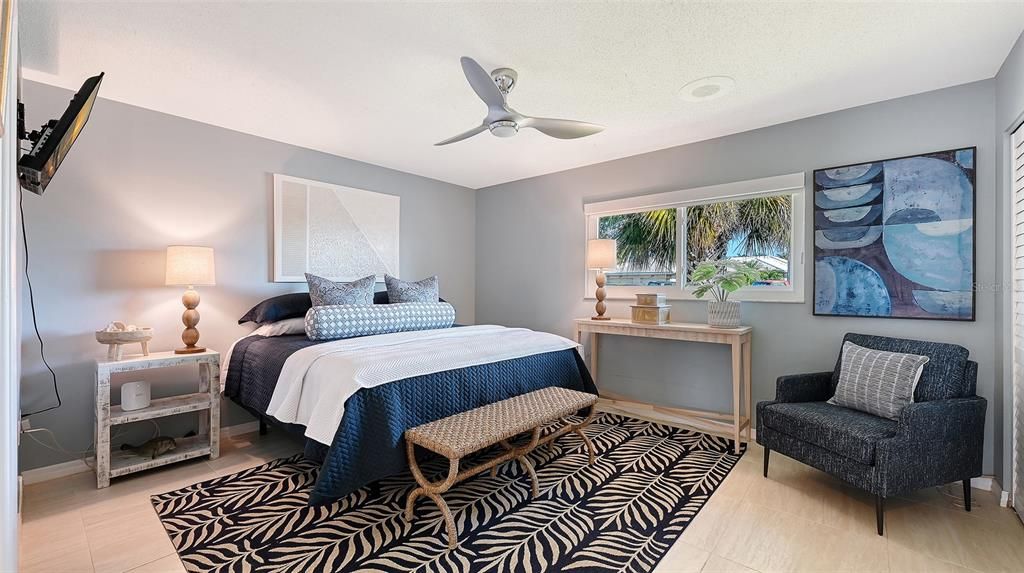 For Sale: $525,000 (2 beds, 2 baths, 1394 Square Feet)