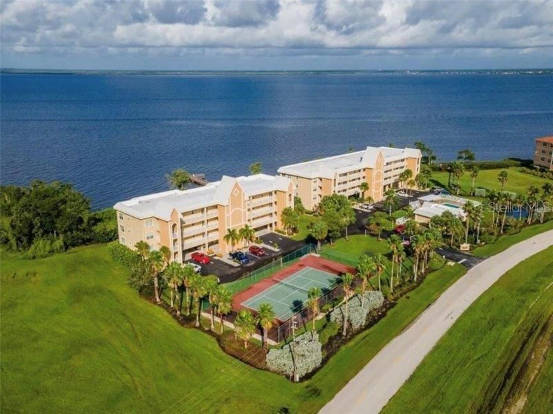 For Rent: $2,400 (2 beds, 2 baths, 1530 Square Feet)