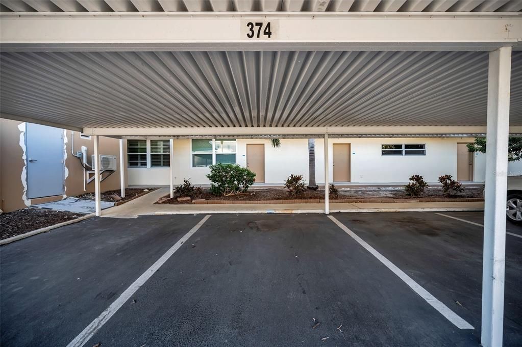 待售: $275,000 (1 贝兹, 1 浴室, 805 平方英尺)