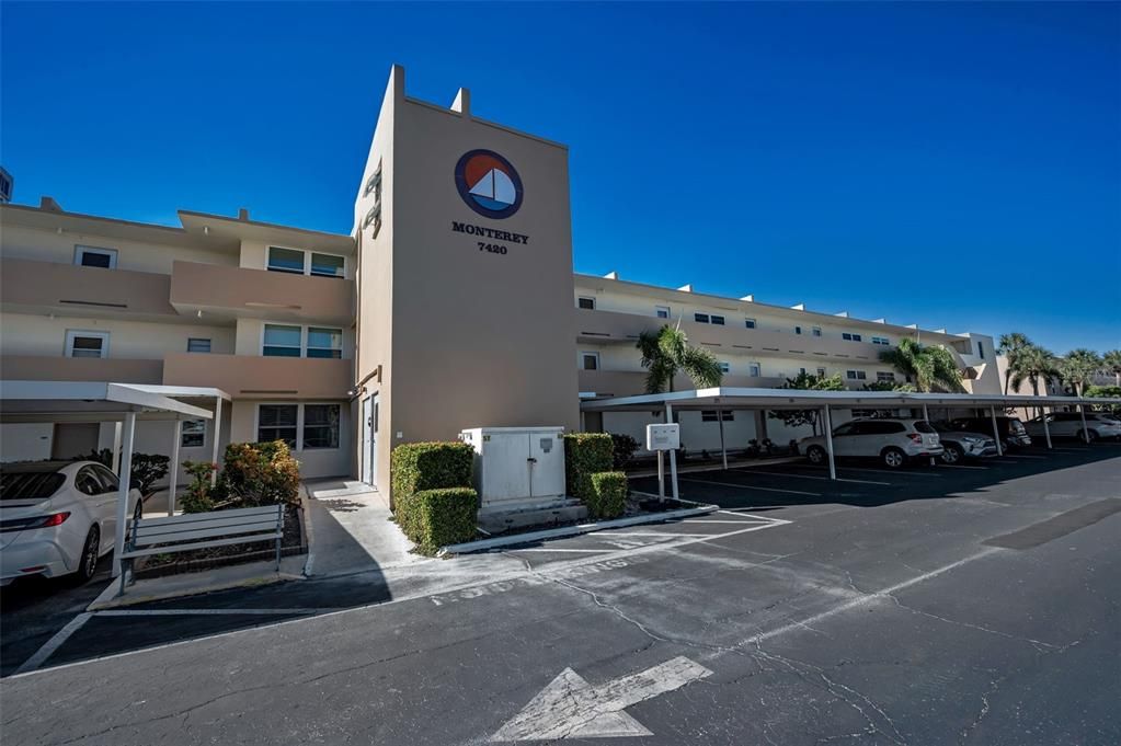 待售: $275,000 (1 贝兹, 1 浴室, 805 平方英尺)