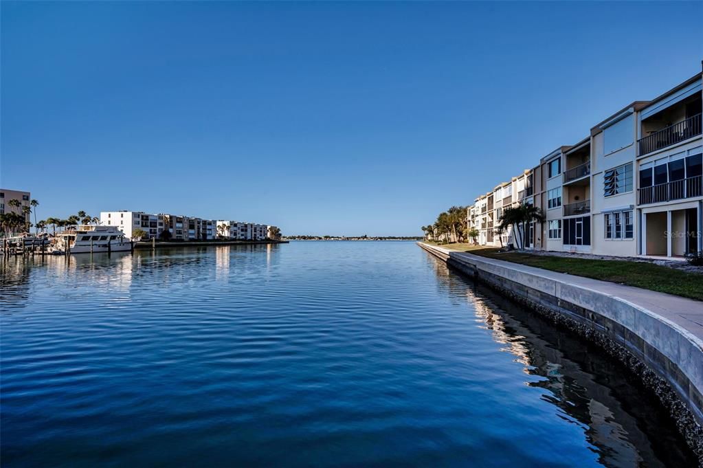 待售: $275,000 (1 贝兹, 1 浴室, 805 平方英尺)