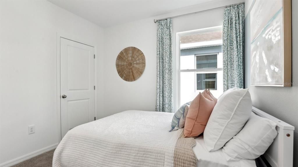 Active With Contract: $339,990 (3 beds, 2 baths, 1560 Square Feet)