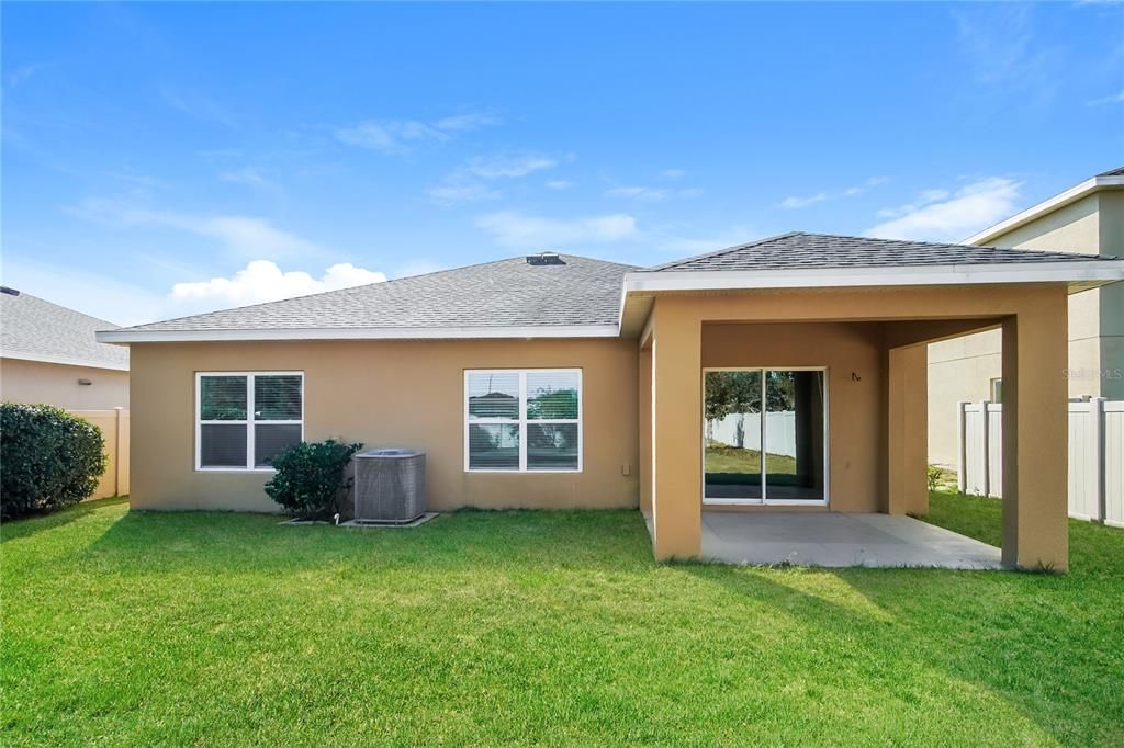 For Rent: $2,345 (3 beds, 2 baths, 1695 Square Feet)